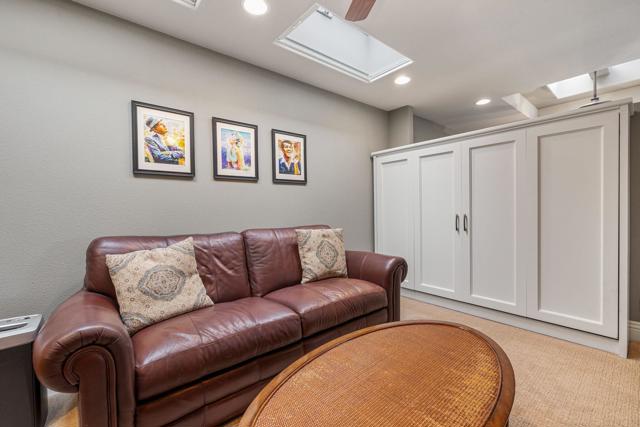 Image 34 of 48 For 352 Villena Way