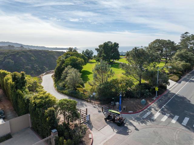 2665 Idle Hour Lane, La Jolla CA: https://media.crmls.org/mediaz/b6fd0aa5-38f1-4bc6-932d-7f97fd7341b0.jpg