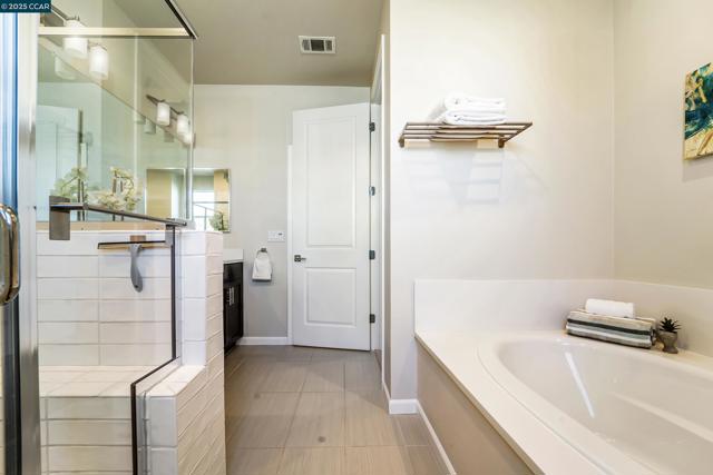 1233 Bockman, San Lorenzo CA: https://media.crmls.org/mediaz/b6fd1061-f1e1-4f27-a661-13d70e807498.jpg