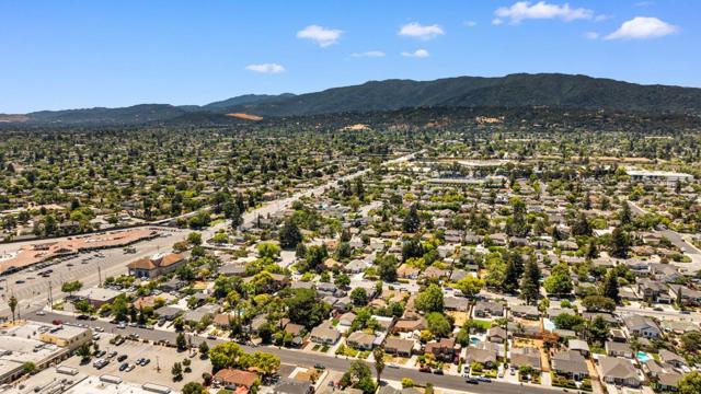 15098 Stratford Drive, San Jose CA: https://media.crmls.org/mediaz/b6fd2f66-08b4-4fd7-bb49-68551c00c68e.jpg