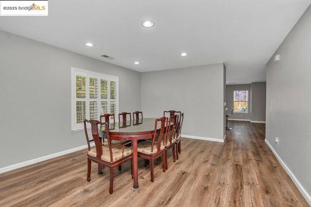 4525 Temblor Way, Antioch CA: https://media.crmls.org/mediaz/b6fd6226-359f-4b35-8945-aead04561ceb.jpg