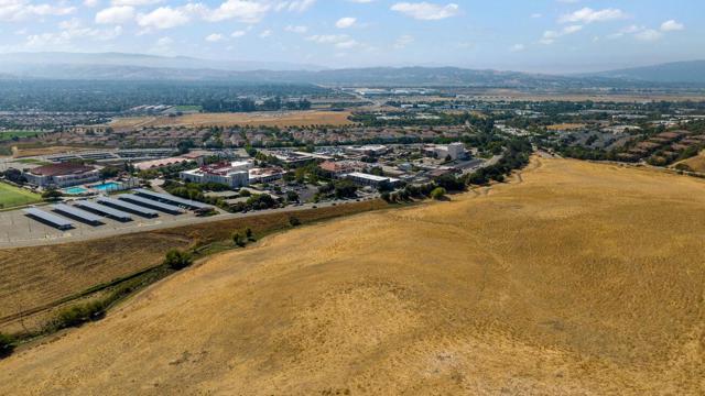 1 Collier Canyon Road, Livermore CA: https://media.crmls.org/mediaz/b6fd6b26-4ebb-47aa-9e61-f20e9314cf3c.jpg
