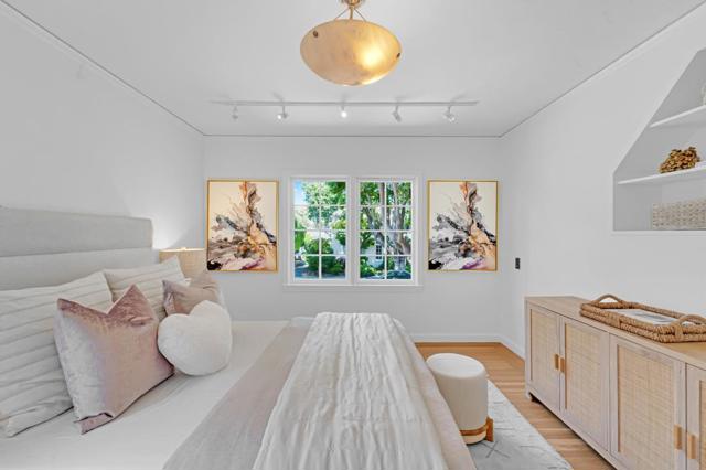 729 Concord Way, Burlingame CA: https://media.crmls.org/mediaz/b6fdb693-9e2e-4457-95e6-0309ea5ee162.jpg