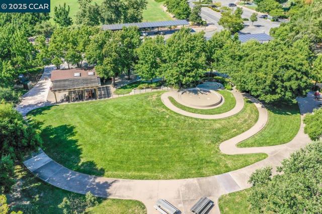 6026 Condor St, Danville CA: https://media.crmls.org/mediaz/b6fdb745-80af-43fa-bfd9-fe1da8f77d55.jpg