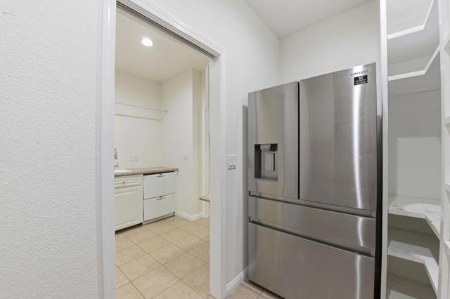 1129 Foxhurst Way, San Jose CA: https://media.crmls.org/mediaz/b6fe367c-d299-4a7b-b1cb-1bcf1c57c8c7.jpg