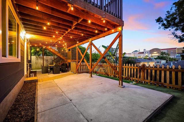 114 Garden Lane, Daly City CA: https://media.crmls.org/mediaz/b6fe3bba-4719-4bd5-9fc1-56e2a210e5ae.jpg