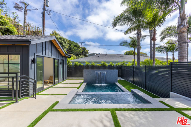908 Rosecrans Avenue, Manhattan Beach, California 90266, 5 Bedrooms Bedrooms, ,1 BathroomBathrooms,Residential,For Sale,Rosecrans,25547139
