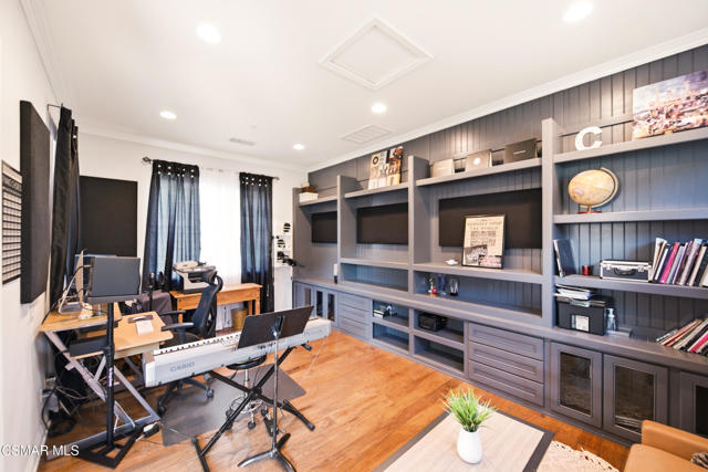 Image 50 of 100 For 5068 Shady Trail Street