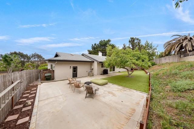 Detail Gallery Image 44 of 56 For 2442 Sunflower, Vista,  CA 92083 - 3 Beds | 2 Baths