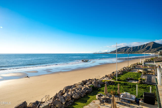 2956 Solimar Beach Drive Drive, Ventura CA: https://media.crmls.org/mediaz/b700ad92-4d90-473f-bba5-a43281153e87.jpg