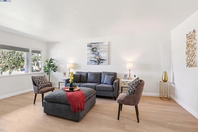 36302 Frobisher Dr, Fremont CA: https://media.crmls.org/mediaz/b701836f-b194-4908-885a-2ac216994913.jpg