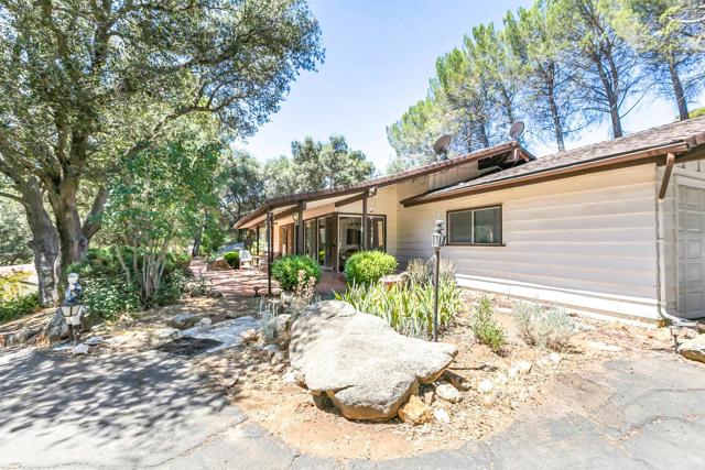 Detail Gallery Image 7 of 48 For 28721 Lebanon Rd, Pine Valley,  CA 91962 - 4 Beds | 3 Baths
