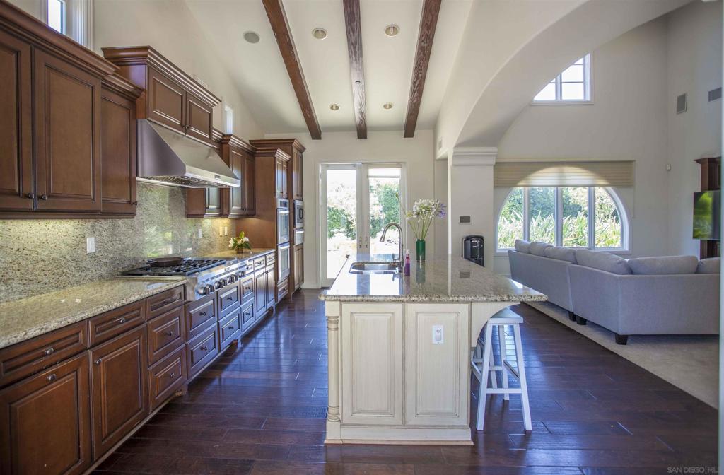 MLS #250040381SD image #14