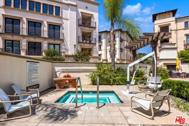 23500 Park Sorrento, Calabasas CA: https://media.crmls.org/mediaz/b7035a4d-71c1-43da-8afc-69d878bb4894.jpg