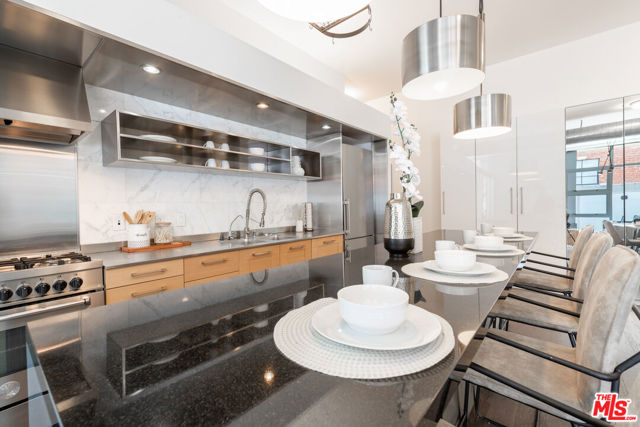 4080 Glencoe Avenue, Marina del Rey CA: https://media.crmls.org/mediaz/b703a2bd-2bf9-42ee-b47e-8320ee638336.jpg