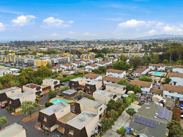 1241 1/2 Hollister Street, San Diego CA: https://media.crmls.org/mediaz/b703c521-c17d-4bf9-b9df-d479c794e279.jpg
