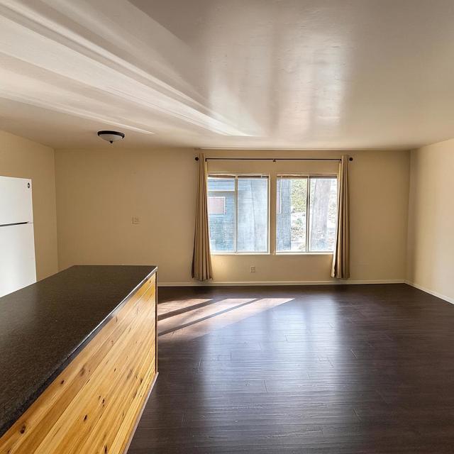 1177 Ski Run Boulevard, South Lake Tahoe CA: https://media.crmls.org/mediaz/b704960e-364b-435d-b1c7-45d3da7551df.jpg