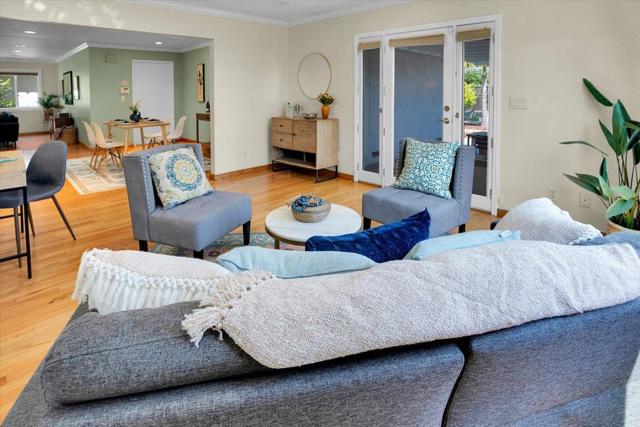 140 Suburbia Avenue, Santa Cruz CA: https://media.crmls.org/mediaz/b704dc0d-d2df-4cd4-a70d-d3b99810b584.jpg