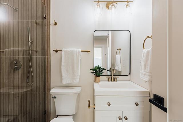 Image 34 of 49 For 208 Ditmar St
