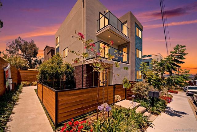 https://zimg.paragon.ice.com/ParagonImages/Property/PA/SDMLS/-528767/4/3072/2304/38800045b15d2aa2e04c124e4bd9ba2c/3/92f5250983d81aadc450a1f6d2743333/-528767-53937ef5-4d08-4f08-abbb-da0a85f7fe15.JPG