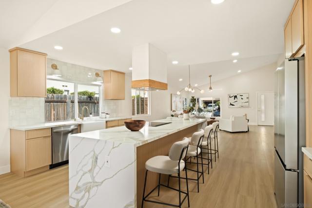 9120 Oviedo, San Diego CA: https://media.crmls.org/mediaz/b705a9af-8d7f-40e3-b5ae-f19c6f9896bf.jpg