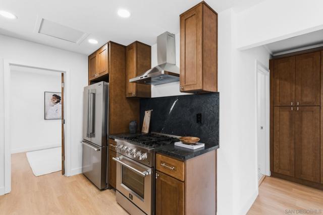 3006 Fir St, San Diego CA: https://media.crmls.org/mediaz/b705fb40-edb8-4c2b-bc92-76f5e25193bd.jpg