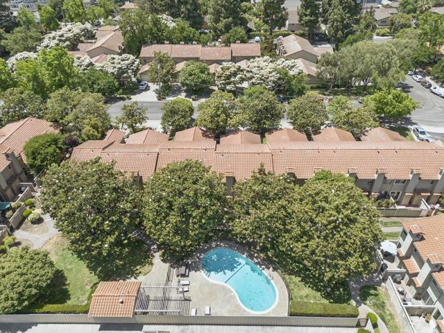 118 Salice Way, Campbell CA: https://media.crmls.org/mediaz/b706a25b-35fa-482e-885c-014ce994121f.jpg