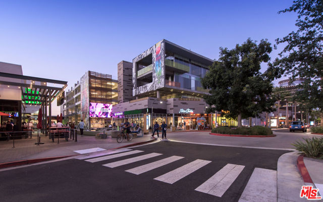13045 Pacific, Los Angeles CA: https://media.crmls.org/mediaz/b7074979-8e8d-4955-915d-f24cb1d06ab1.jpg