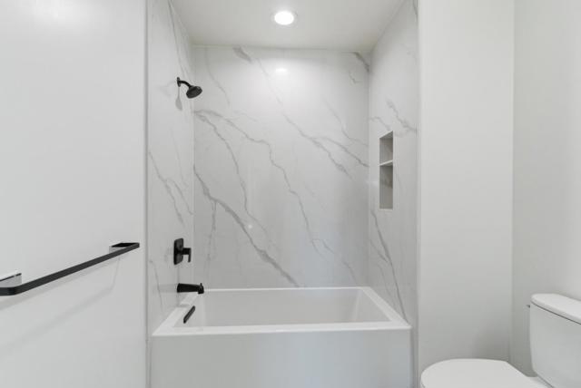 560 El Camino Real, San Carlos CA: https://media.crmls.org/mediaz/b7075ce2-3623-4419-9018-f13fdb5c0a42.jpg