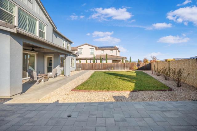 1591 Vinsanto Court, Gilroy CA: https://media.crmls.org/mediaz/b7076076-8489-469c-a29c-c44603b923a5.jpg