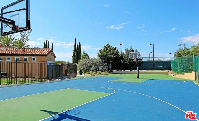 16864 Calle Bellevista, Pacific Palisades CA: https://media.crmls.org/mediaz/b7078781-757c-4bdc-ac51-76dfc08ff277.jpg