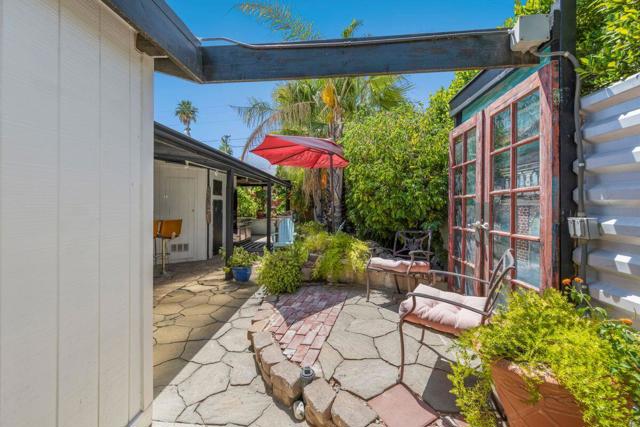 901 S Calle Tomas, Palm Springs CA: https://media.crmls.org/mediaz/b70855e8-eb63-4ae0-9b87-0a6e1c203461.jpg