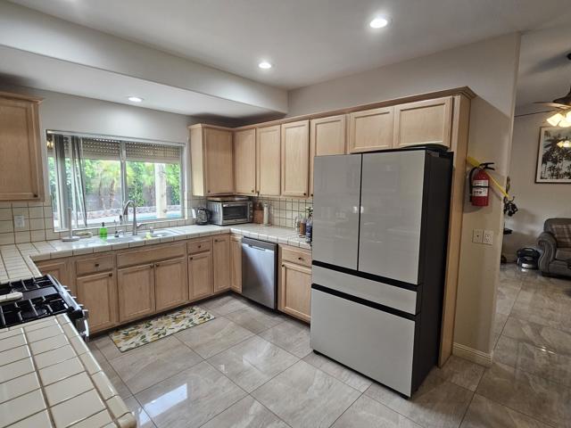 68520 Risueno Road, Cathedral City CA: https://media.crmls.org/mediaz/b7085ead-bfb3-4f83-b620-4a7e8273b0ed.jpg