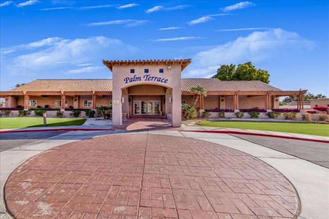 49645 Redford Way, Indio CA: https://media.crmls.org/mediaz/b7088312-4b7b-41ae-82c9-60f2dcf3696e.jpg