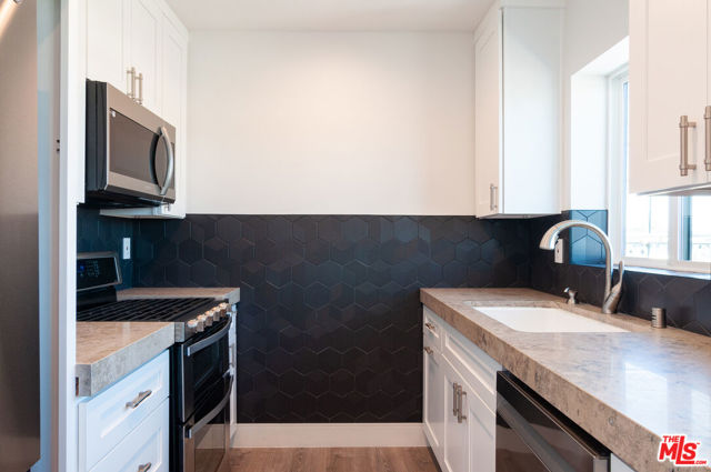 1310 W Valencia Drive, Fullerton CA: https://media.crmls.org/mediaz/b7095840-87b0-4cf6-9482-27e0c8b8be7e.jpg