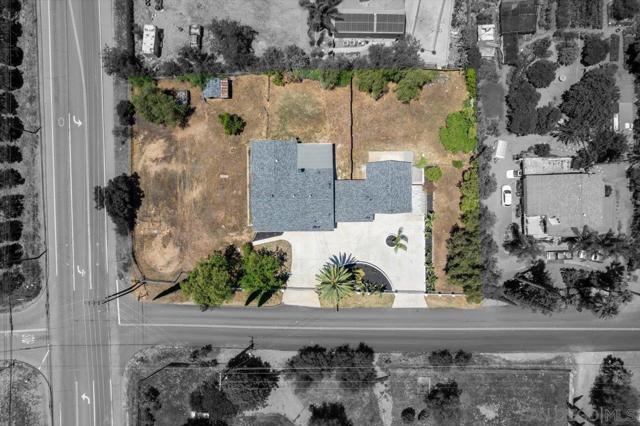 30118 Miller Rd., Valley Center CA: https://media.crmls.org/mediaz/b7096737-4e05-4f6a-bdad-0680bea3d018.jpg