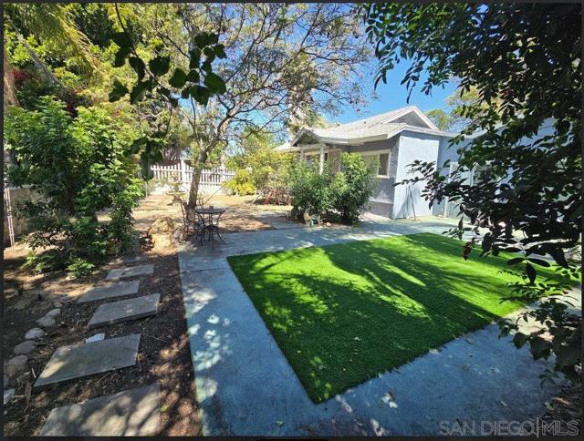 2315 Berry St, Lemon Grove CA: https://media.crmls.org/mediaz/b709d274-71be-412f-ae60-5f75b76a8ccd.jpg