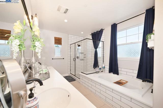 7544 Twin Bridges Ln, Citrus Heights CA: https://media.crmls.org/mediaz/b70b0f7e-817a-4300-bc9a-7eab9c04b48f.jpg