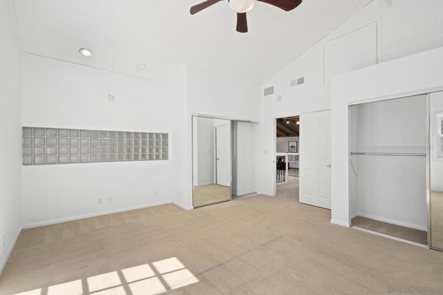 6937 Paseo Laredo, La Jolla CA: https://media.crmls.org/mediaz/b70b23f1-d1f2-4535-8efa-81882bc7dad8.jpg