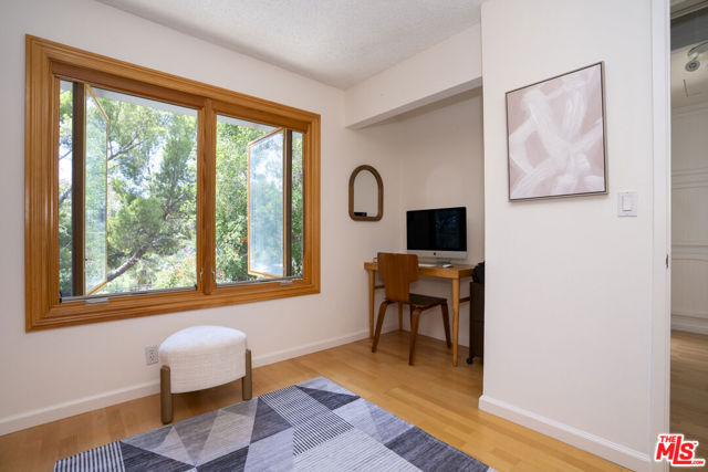 353 Mavis Drive, Los Angeles CA: https://media.crmls.org/mediaz/b70bc477-13c5-47d4-9300-77331ec1b21c.jpg