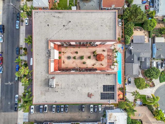 4730 Noyes ST, San Diego CA: https://media.crmls.org/mediaz/b70bd9f2-869c-497a-9e35-75d6867be008.jpg
