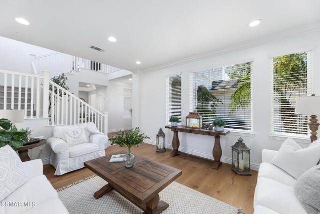 3306 Rising Star Avenue, Simi Valley CA: https://media.crmls.org/mediaz/b70c2ddb-b286-4f92-905f-20bc6cfc21b4.jpg