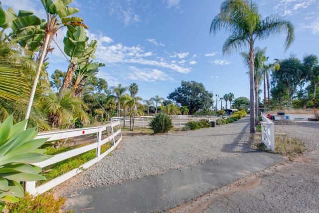 Detail Gallery Image 12 of 26 For 623 Quail Gardens Ln, Encinitas,  CA 92024 - 2 Beds | 2 Baths