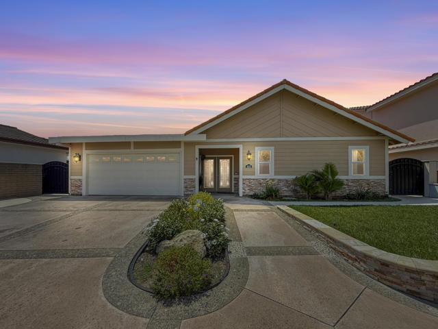 4103 Calle Bienvenido, San Clemente CA: https://media.crmls.org/mediaz/b70d1a3b-01e1-4906-bd61-be4cd3879712.jpg