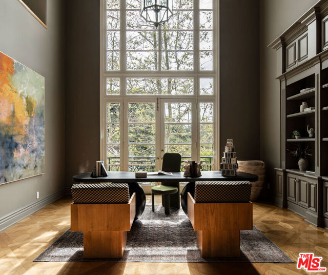 10509 Vestone Way, Los Angeles CA: https://media.crmls.org/mediaz/b70e0f7d-a84d-4efb-bbe9-04faea051791.jpg