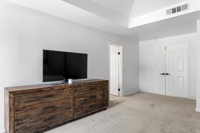 Image 27 of 68 For 72915 Deer Grass Drive