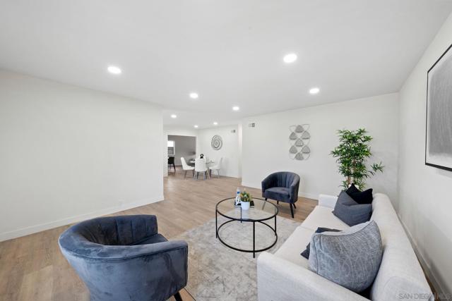 779 Kedzie, San Diego CA: https://media.crmls.org/mediaz/b70f7035-48ad-4df3-999d-722cc016f714.jpg