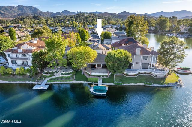 1275 Westwind Circle, Westlake Village CA: https://media.crmls.org/mediaz/b70f7bda-8b11-4779-8710-53009787db56.jpg