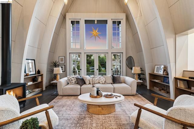 Image 9 of 60 For 6356 Broadway Ter