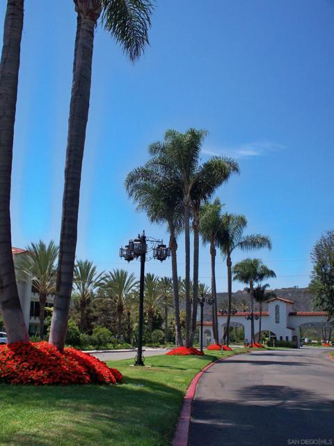 2003 Costa Del Mar Rd, Carlsbad CA: https://media.crmls.org/mediaz/b70faf30-51d8-4a23-ad5a-592f73d4ff0f.jpg